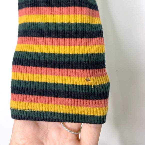 HEART HIPS Retro Horizontal Multi Striped Long Sleeve Top Sz M - Picture 4 of 8